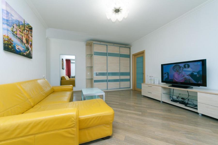 Househome Kyiv Exterior photo