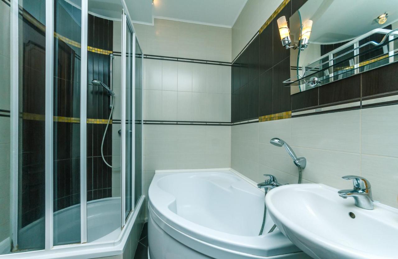 Househome Kyiv Exterior photo