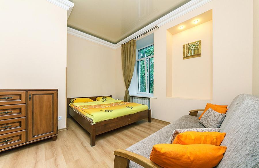 Househome Kyiv Exterior photo